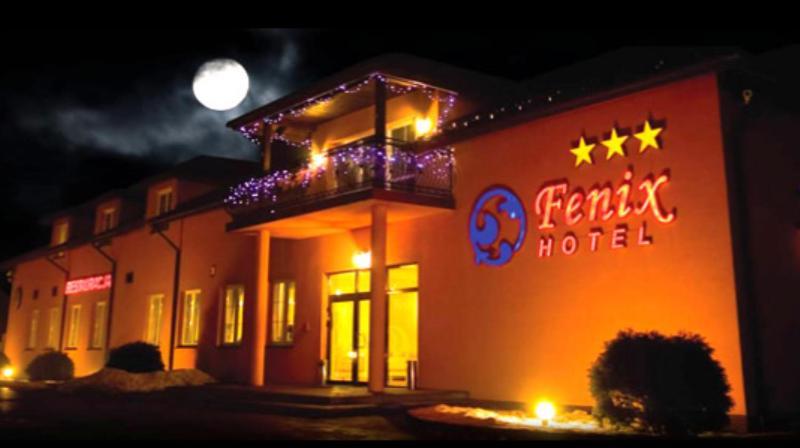 Fenix - Hotel I Restauracja Trzebownisko Kültér fotó